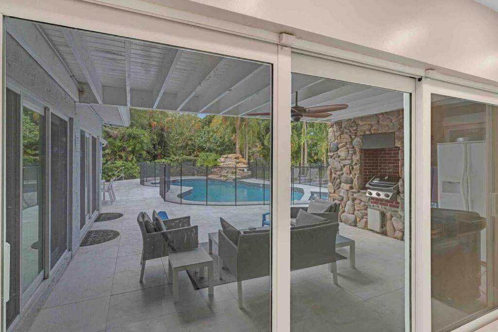 Rare Hidden Getaway Heated Pool 1.5 Acres! Sleeps 16 Villa ฟอร์ต ลอเดอร์เดล ภายนอก รูปภาพ